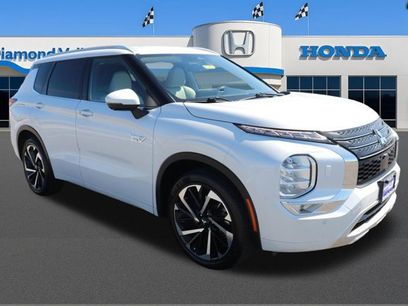Used 2024 Mitsubishi Outlander 4WD Plug-In Hybrid