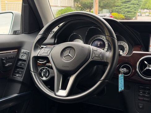 Used 2013 Mercedes-Benz GLK 350 4MATIC image 31