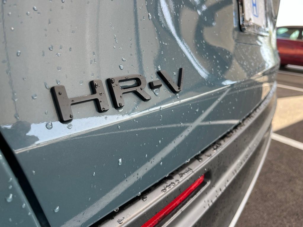 Certified 2027 Honda HR-V Sport image 8