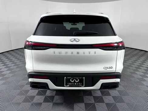 Certified 2025 INFINITI QX60 Luxe image 6