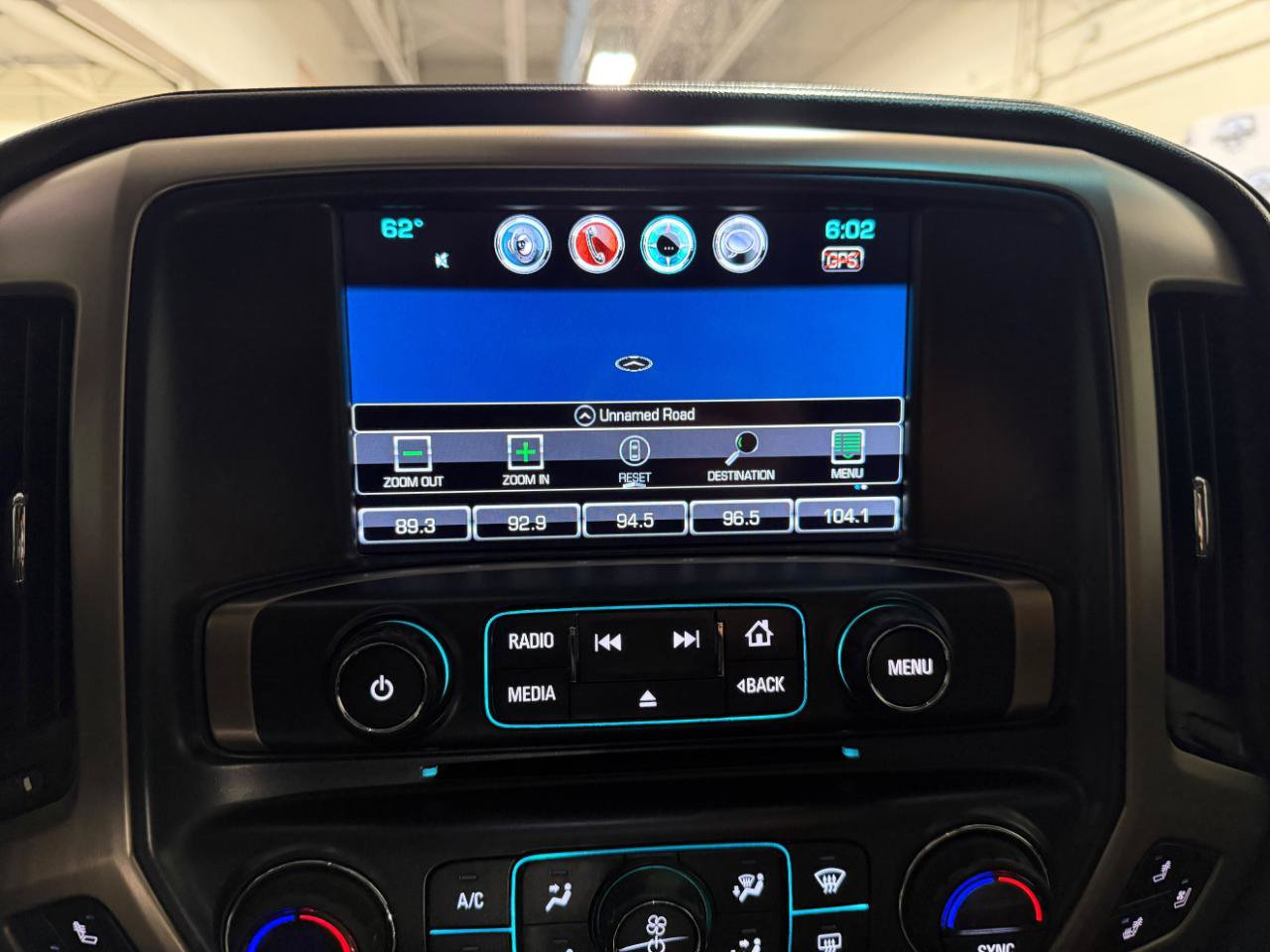Used 2018 GMC Sierra 2500 Denali w/ Suspension Package, Off-Road AWD/4WD image 39