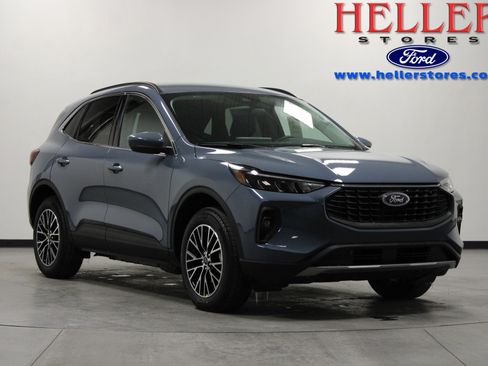 New 2026 Ford Escape SE image 1