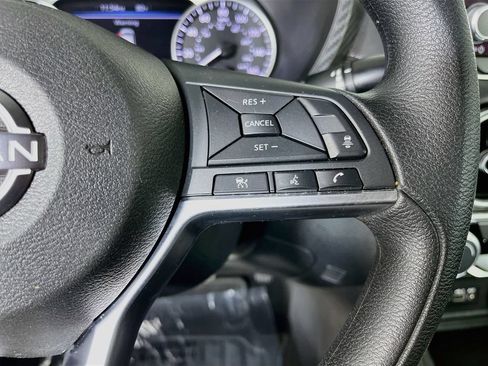 Used 2024 Nissan Sentra SV FWD image 17