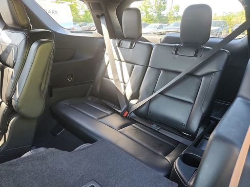 Used 2020 Ford Explorer Limited AWD/4WD image 11