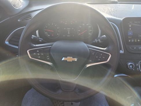 Used 2024 Chevrolet Malibu LT image 9