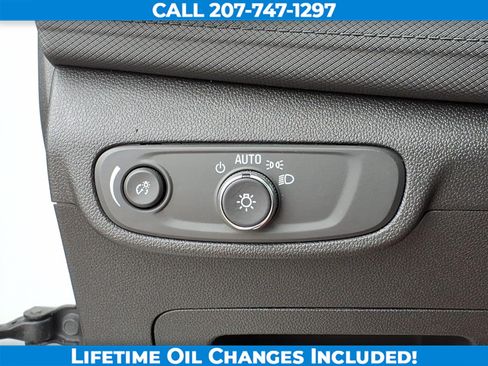 Used 2025 Chevrolet TrailBlazer LT AWD/4WD image 16