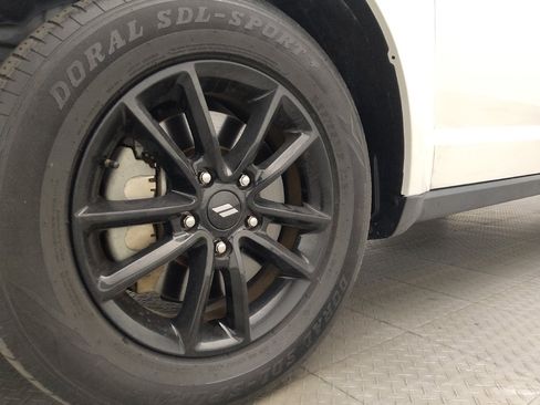 Used 2020 Dodge Journey SE w/ SE Popular Equipment Group FWD image 31