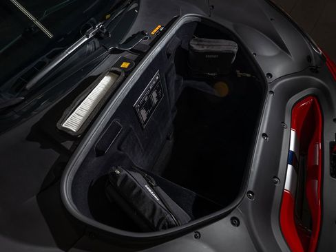 Certified 2019 Ferrari 488 Pista Coupe RWD image 33