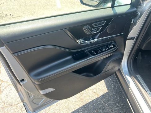 Used 2023 Lincoln Corsair FWD image 15