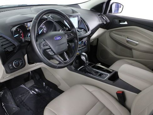 Used 2019 Ford Escape Titanium image 16