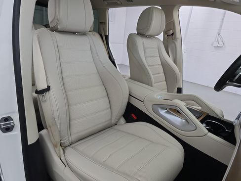 Certified 2023 Mercedes-Benz GLS 580 4MATIC image 10