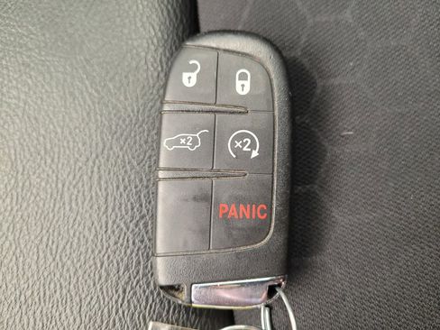 Used 2019 Jeep Compass Latitude w/ Popular Equipment Group FWD image 32