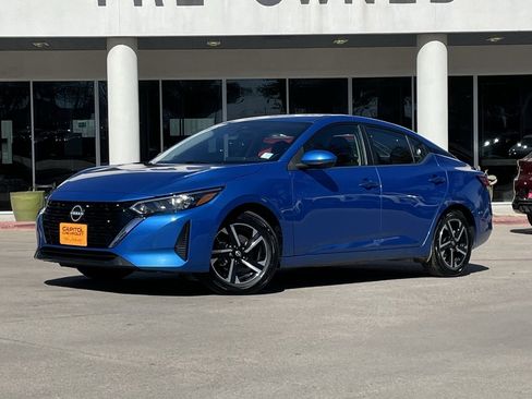 Used 2024 Nissan Sentra SV image 2