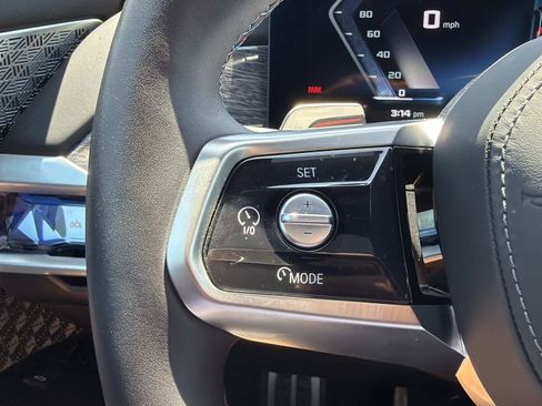 Used 2025 BMW i7 M70 AWD/4WD image 21