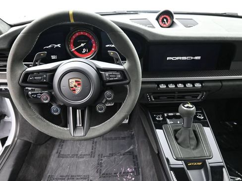 Certified 2025 Porsche 911 GT3 RS RWD image 6