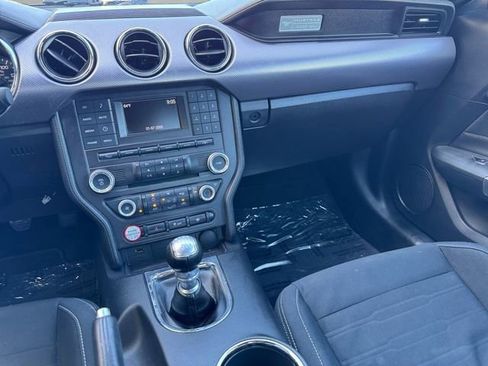 Used 2016 Ford Mustang GT image 3