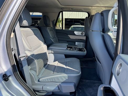 Used 2023 Lincoln Navigator Black Label AWD/4WD image 21