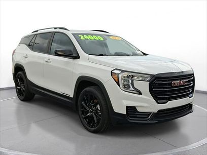Used 2023 GMC Terrain SLE w/ Driver Convenience Package