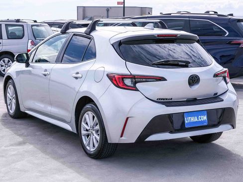 Used 2024 Toyota Corolla SE w/ SE Package FWD image 6