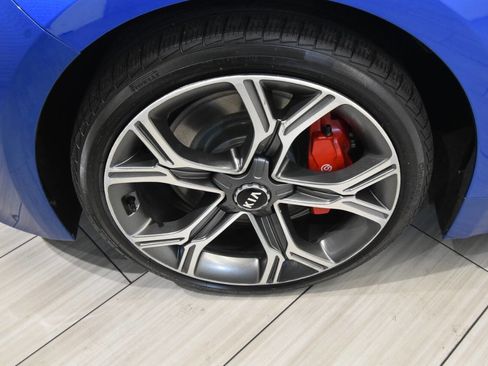 Used 2019 Kia Stinger GT image 10