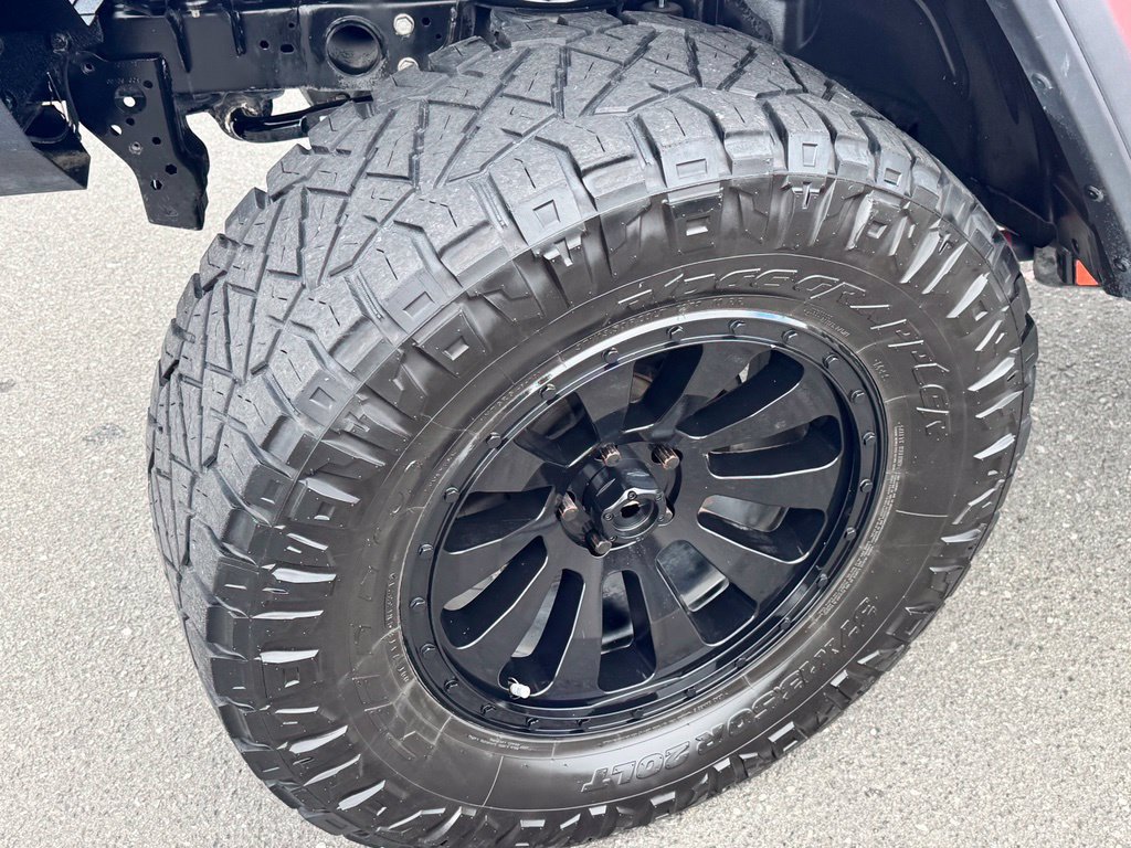 Used 2020 Jeep Gladiator Rubicon w/ Dual Top Group AWD/4WD image 40