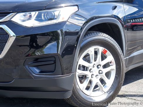 Used 2020 Chevrolet Traverse LS w/ LPO, Floor Liner Package FWD image 5