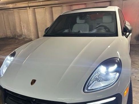 Used 2023 Porsche Macan Turbo AWD/4WD image 1
