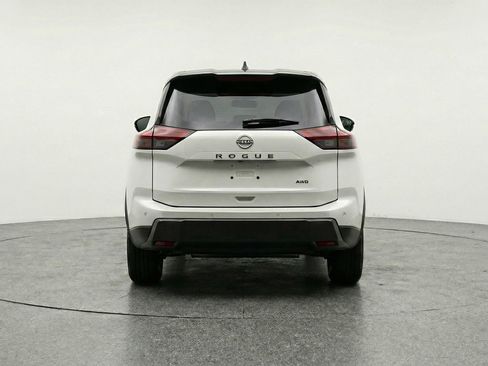 Used 2025 Nissan Rogue SV FWD image 6