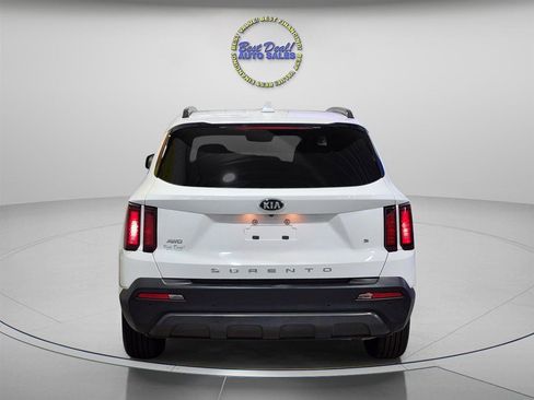 Used 2021 Kia Sorento S w/ Panoramic Sunroof Package AWD/4WD image 5