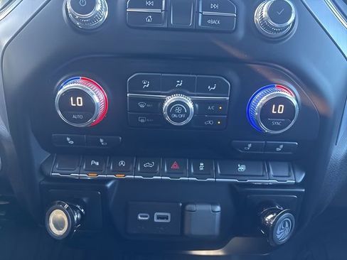 Used 2020 GMC Sierra 1500 Elevation w/ Elevation Value Package AWD/4WD image 26