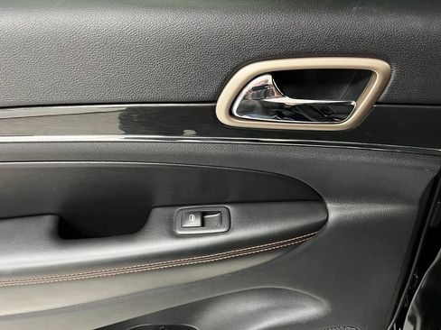 Used 2017 Jeep Grand Cherokee Limited 75th Anniversary AWD/4WD image 44
