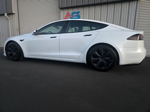 Used 2023 Tesla Model S image 4