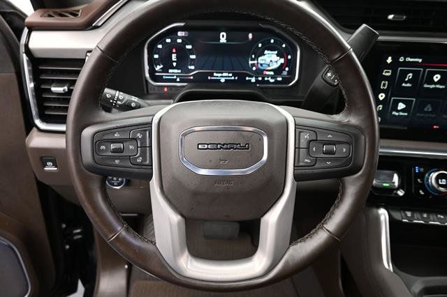 Used 2025 GMC Sierra 2500 Denali w/ Denali Reserve Package AWD/4WD image 9