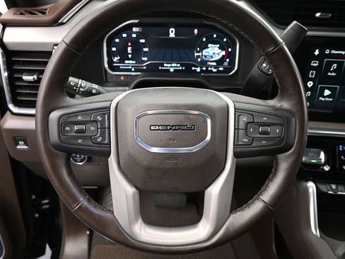 Used 2025 GMC Sierra 2500 Denali w/ Denali Reserve Package AWD/4WD image 9