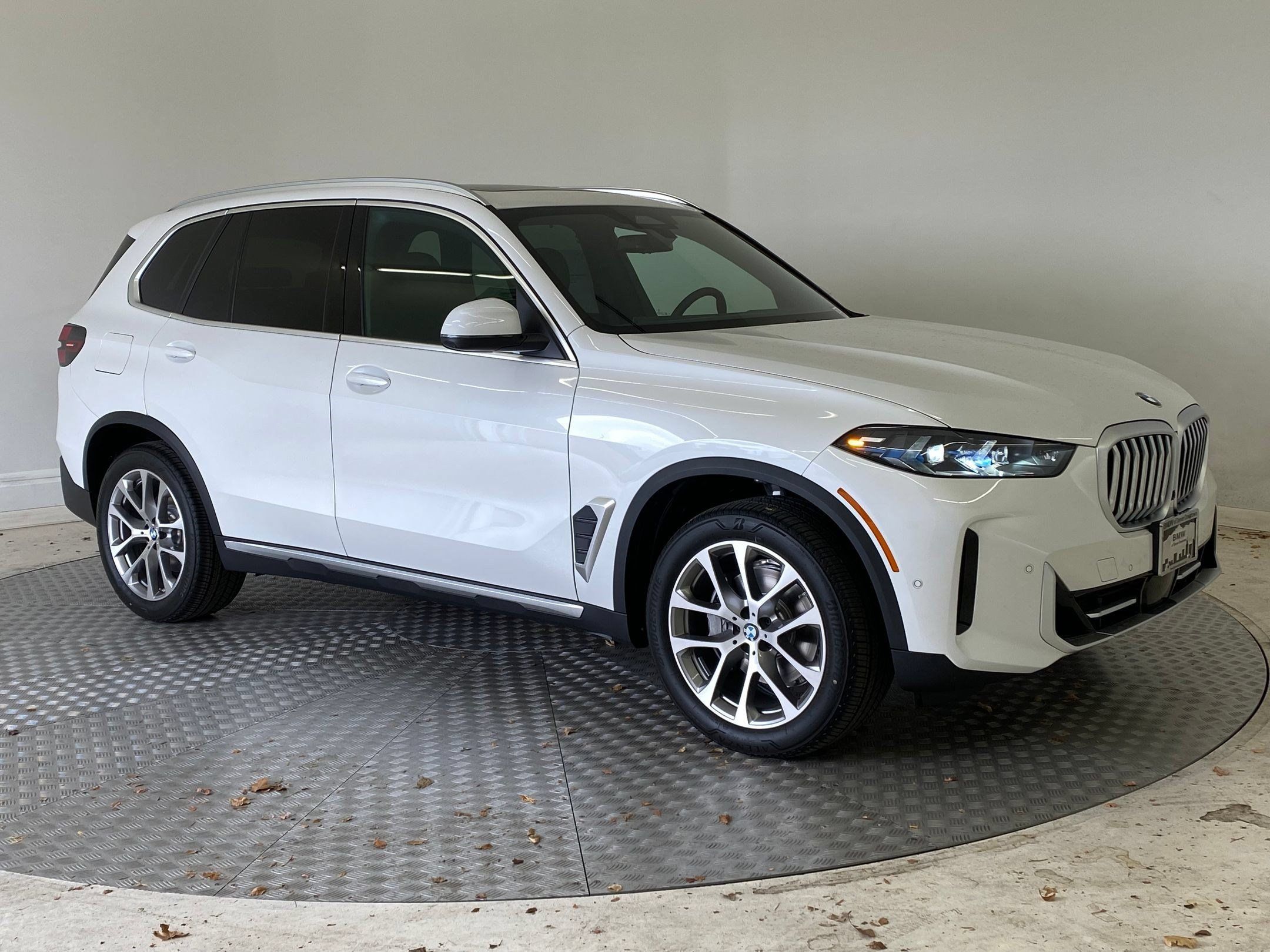 Used 2026 BMW X5 xDrive40i w/ Premium Package AWD/4WD image 6