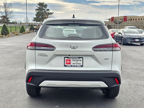New 2026 Toyota Corolla Cross L image 4