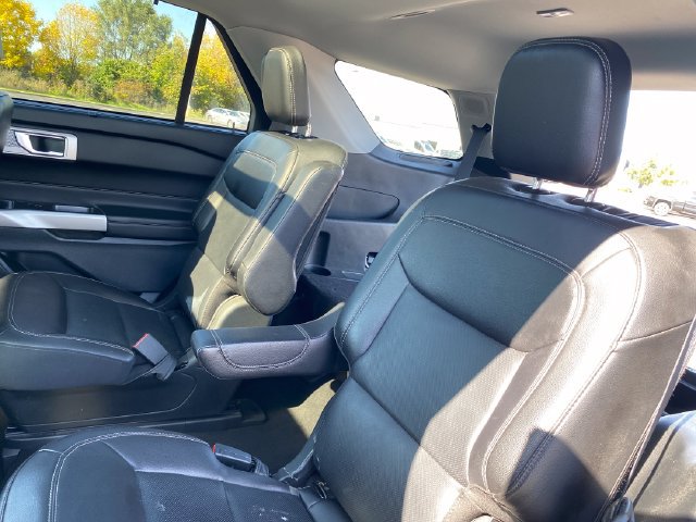 Used 2023 Ford Explorer Limited AWD/4WD image 21