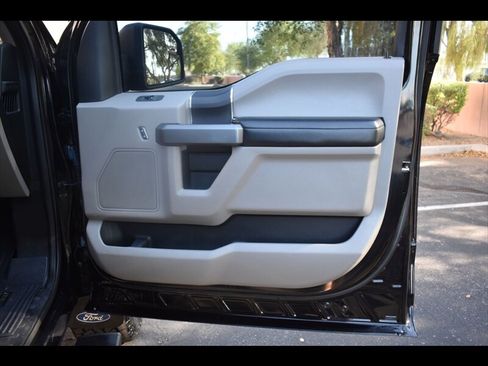 Used 2018 Ford F150 XLT AWD/4WD image 35