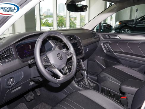 Used 2022 Volkswagen Tiguan SE FWD image 15