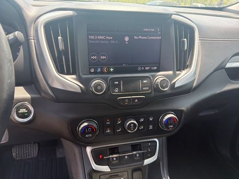 Used 2022 GMC Terrain SLT w/ LPO, Floor Liner Package AWD/4WD image 21