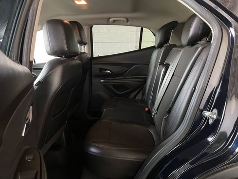Used 2022 Buick Encore Preferred image 17