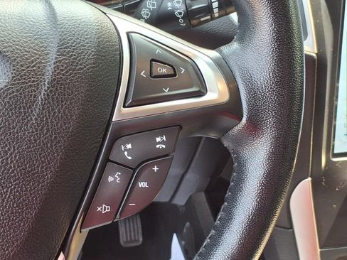 Used 2023 Ford Edge SEL image 18