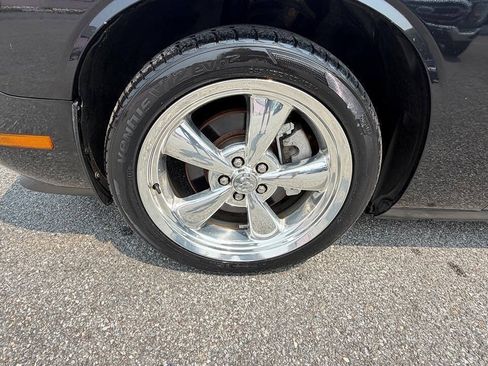 Used 2010 Dodge Challenger R/T RWD image 12