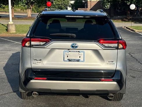 Used 2024 Toyota RAV4 XSE AWD/4WD image 4