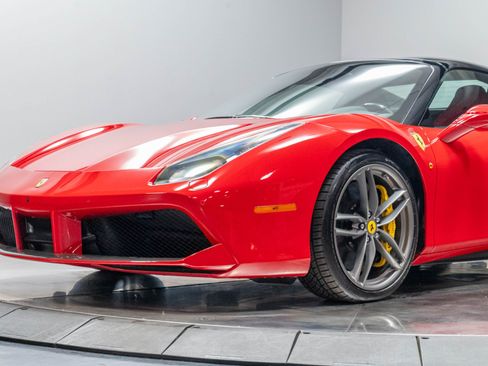 Used 2018 Ferrari 488 Spider RWD image 6