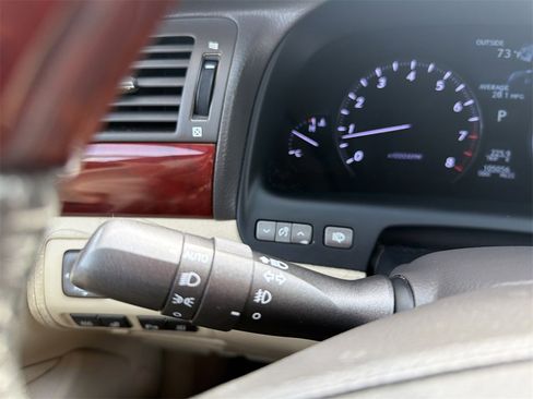 Used 2010 Lexus LS 460 image 23