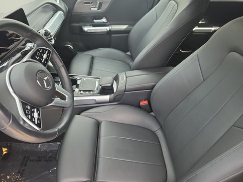 Used 2023 Mercedes-Benz GLB 250 4MATIC image 6
