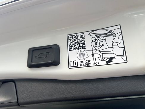 Used 2023 Toyota RAV4 Limited image 47