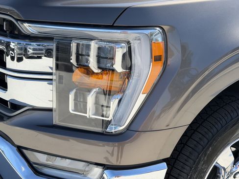 Used 2021 Ford F150 Lariat w/ Max Trailer Tow Package image 8