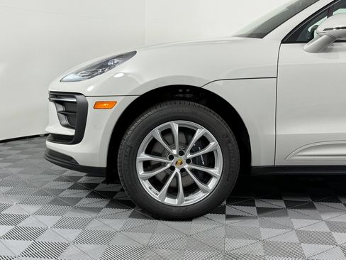Certified 2026 Porsche Macan AWD/4WD image 13